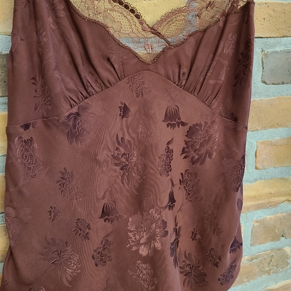 Aritzia Wilfred blouse, small, burgundy - Picture 2 of 4